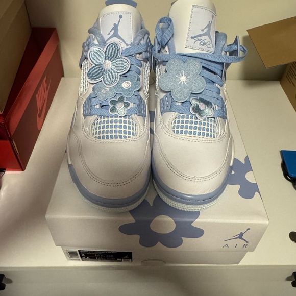 Nike Shoes - Air Jordan 4 Retro Aluminum